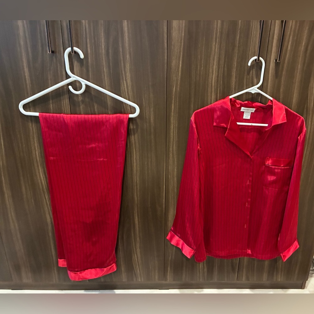 Jones New York Red Garment